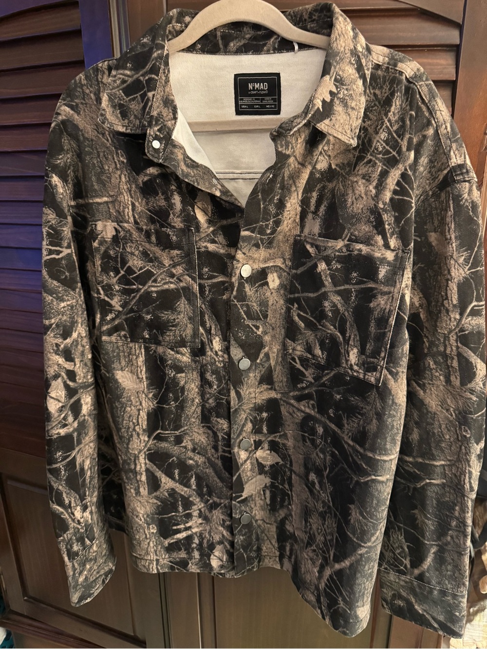 Men's Nomad Craft & Flow Camo print
Real Shirt Jacket Size L